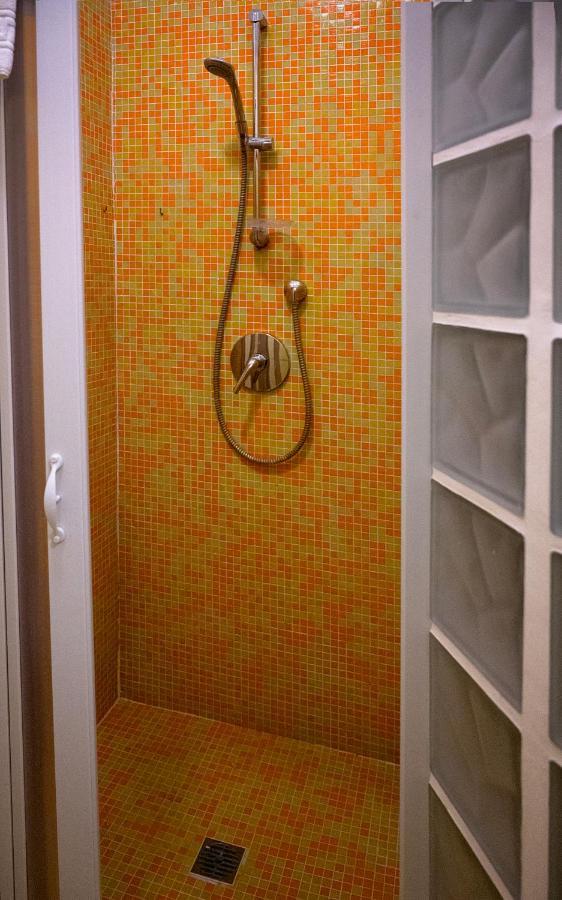 Ferienwohnung Casa "Kapri" Da Eva - Salerno Centro Con Self Check-In Exterior foto